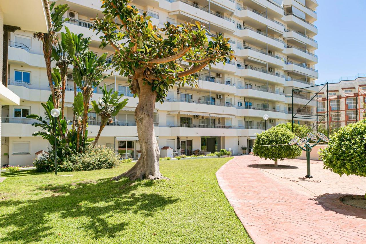 Malagadevacaciones - La Carihuela Palace Torremolinos Exterior photo